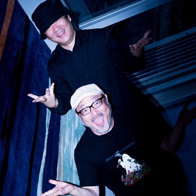 白石晃士（下）と押切蓮介（上）。