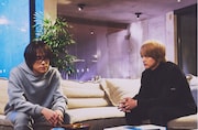 実写版「【推しの子】」より、山下幸輝演じる姫川大輝(左)