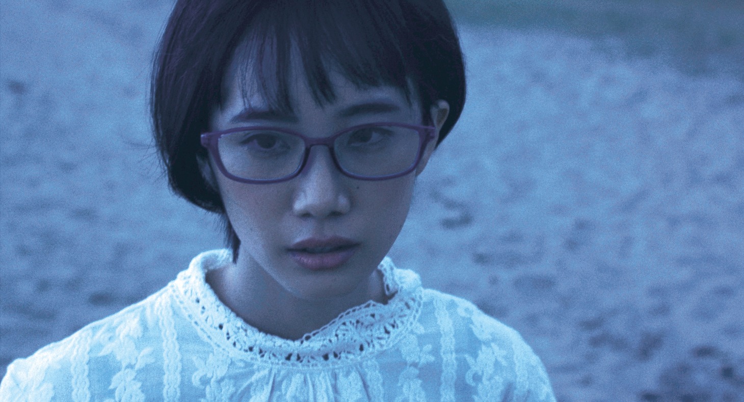 「孤独な楽園」場面写真