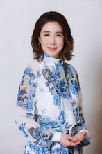 筒井真理子演じる大平かなえ。