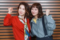 左から筒井真理子、堀田真由。