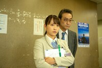 「アングリースクワッド 公務員と7人の詐欺師」場面写真