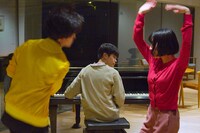 「ピアニストを待ちながら」場面写真