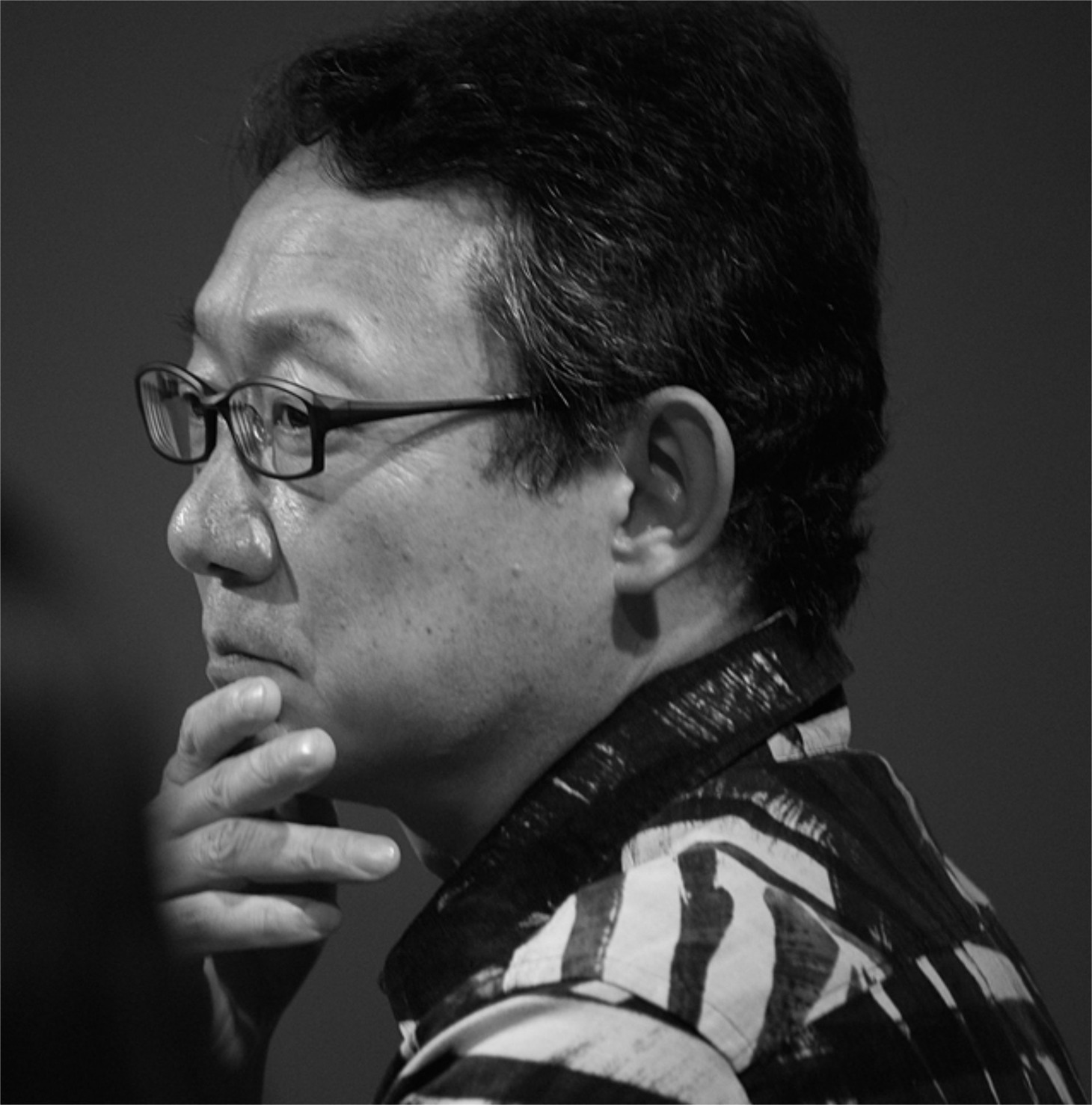 港千尋