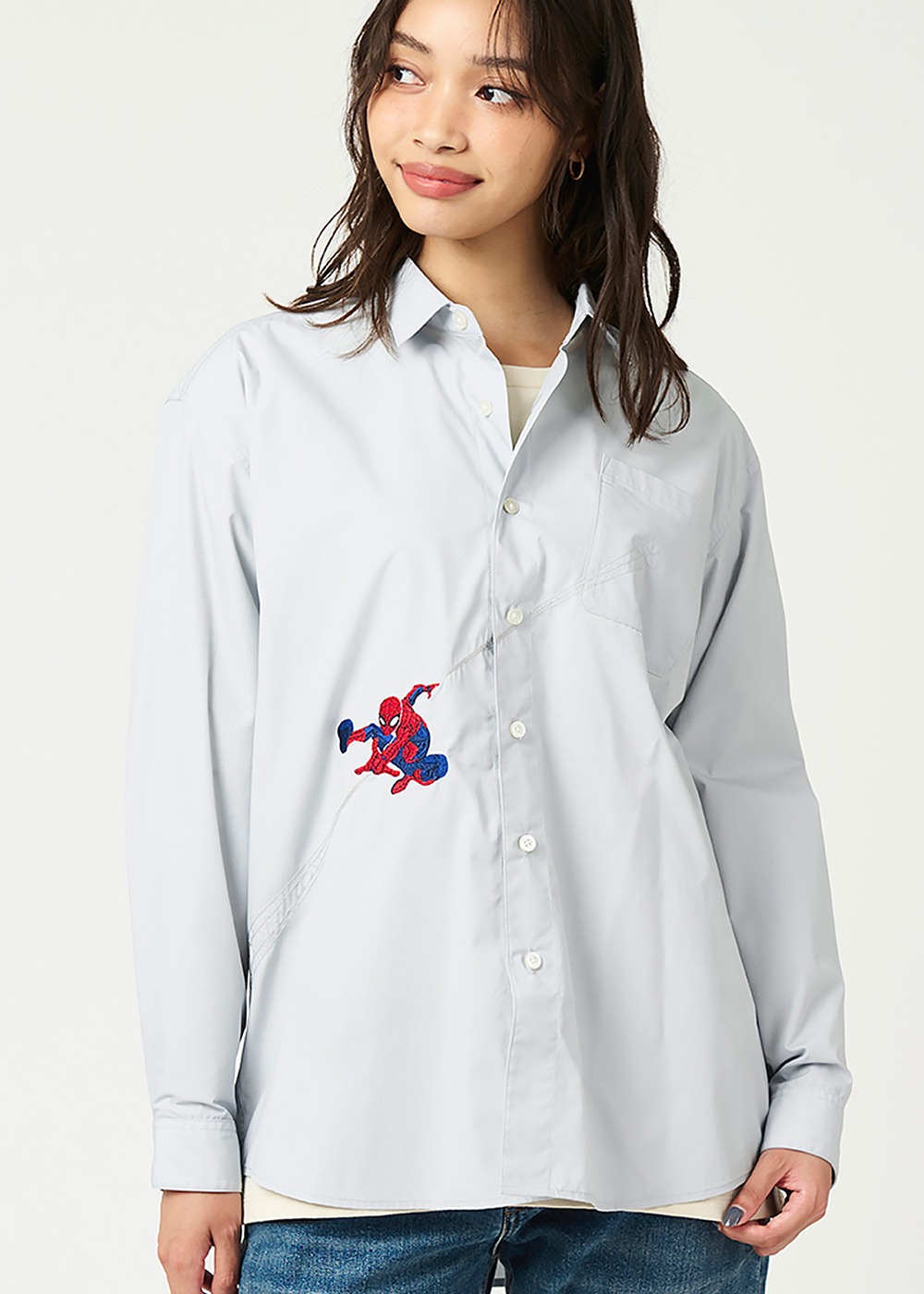 ルーズフィットシャツ（7900円）