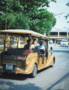 「桜井日奈子10周年記念写真集 鴇色」より、特装版スペシャルボックスの表面。