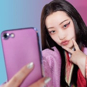 SF時代劇「紫式部のスマホ」放送、詩羽が妄想癖あり・エゴサにハマる紫式部役