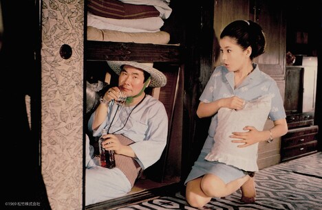 倍賞千恵子が演じた妹さくら（右）