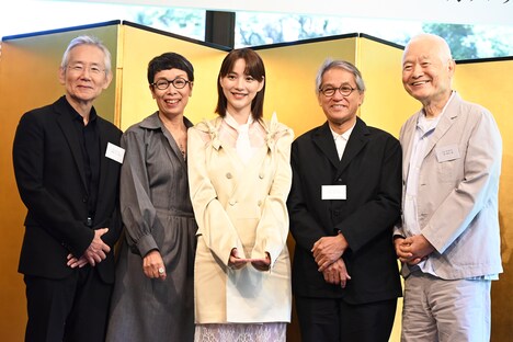 左から周防正行、平松洋子、のん、中村好文、南伸坊