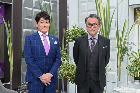 「日曜日の初耳学」より、林修（左）と三谷幸喜（右）