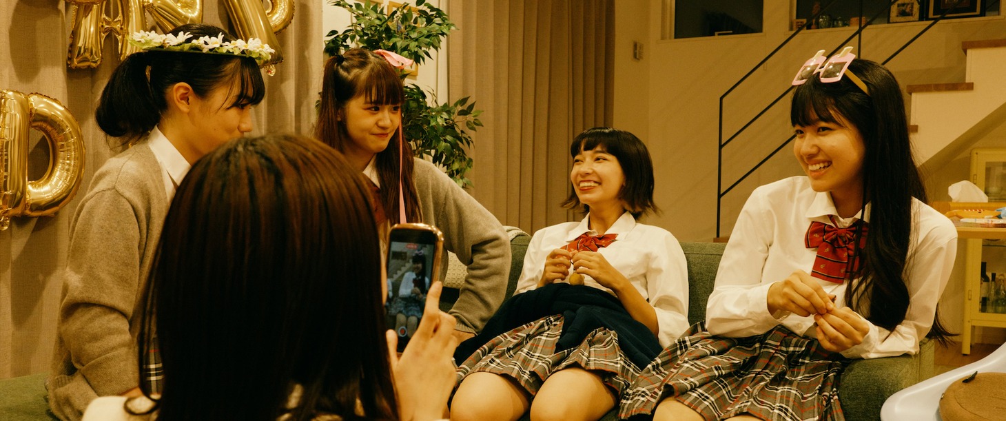 「キラークイーン/Beyond School」場面写真