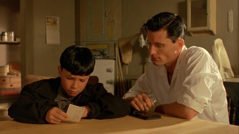 「柔らかい殻 デジタルリマスター版」場面写真