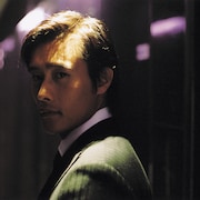 イ・ビョンホン主演「甘い人生」4Kレストア版が公開、特製ポストカード配布