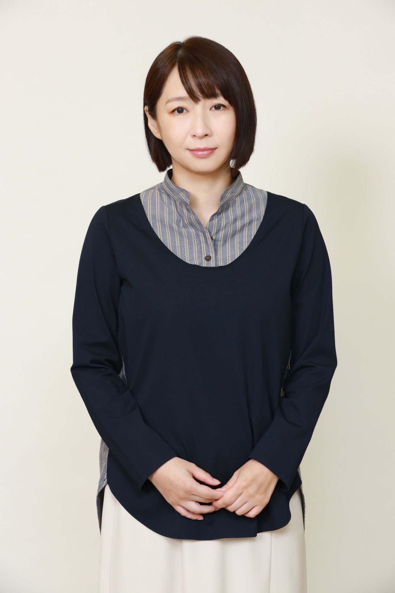 「若草物語―恋する姉妹と恋せぬ私―」より、佐倉治子役の酒井若菜