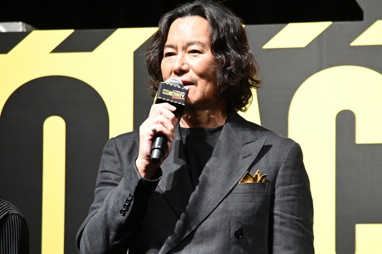 豊川悦司