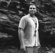 「ヘイルストームに咲く花」監督のマハラシ・トゥヒン・カシップ