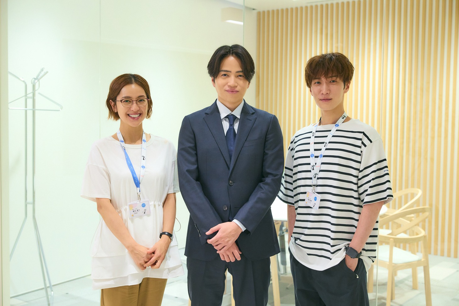 「青島くんはいじわる」撮影現場より、左から中村アン、菊池風磨、渡辺翔太