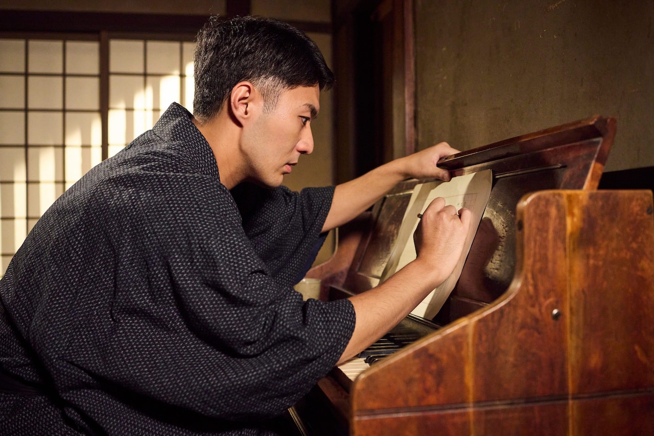 中村橋之助が映画初主演、作曲家・中山晋平の生涯描く「シンペイ～歌こそすべて」公開