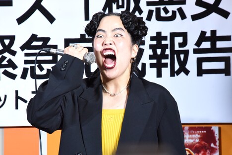パフォーマンスで罵詈雑言を吐くゆりやんレトリィバァ