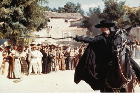 「アラン・ドロンのゾロ」場面写真 (c)1975 Mondial Television Film - Les Productions Artistes Associes