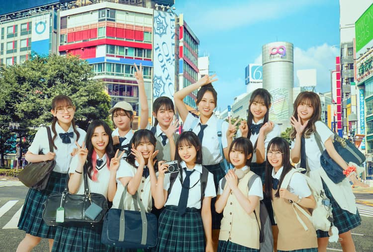 日向坂46の4期生が名所でパシャリ、「ゼンブ・オブ・トーキョー」場面 
