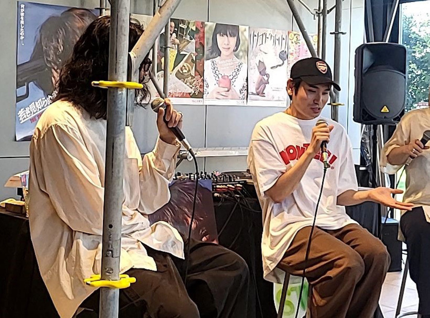 左から嶌村吉祥丸、内山拓也