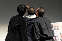 左から栗原颯人、空音央、日高由起刀。