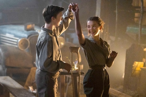 「ホワイトバード はじまりのワンダー」場面写真