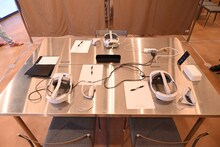 「上田慎一郎監督の3人のサイコメトラー‐誘拐事件を解決せよ‐」体験ブースの様子