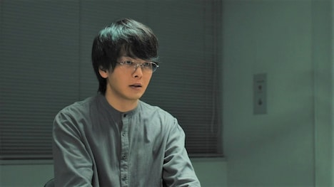 中村倫也演じる巻坂