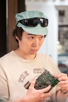 夜ドラ「未来の私にブッかまされる!?」より、ナイス役の岩男海史