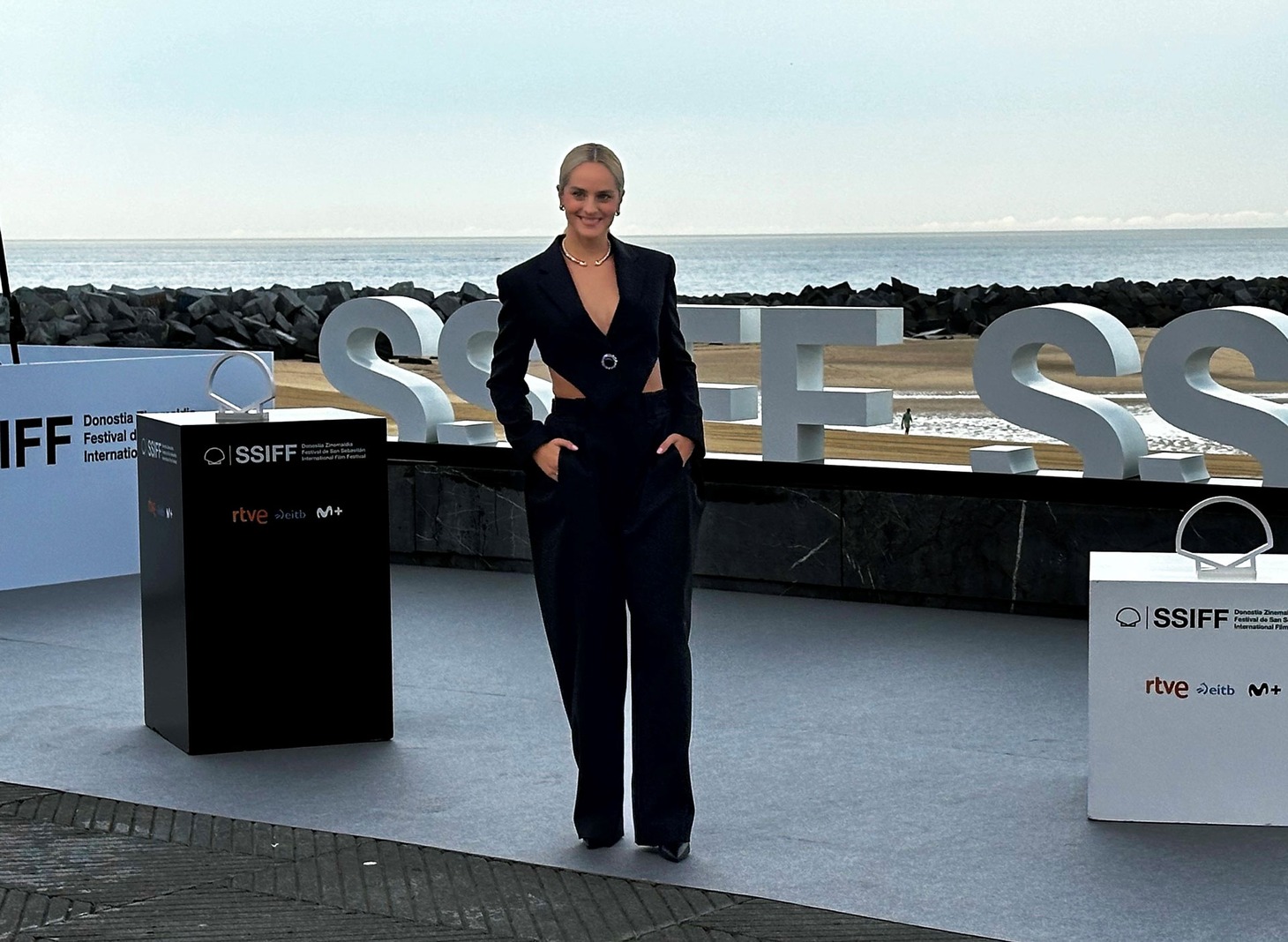 第72回サンセバスチャン国際映画祭にて、ノエミ・メルラン