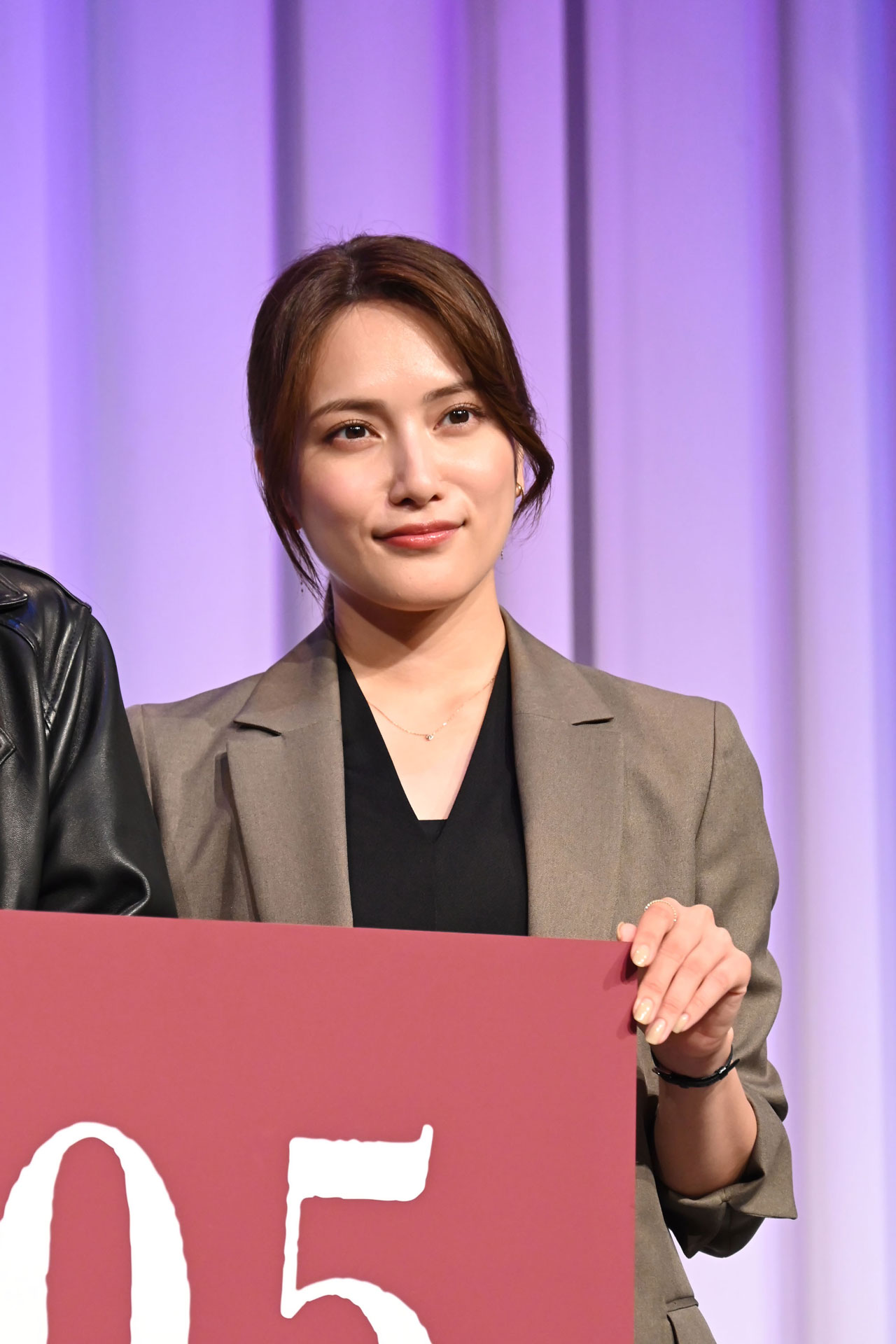 入山杏奈