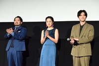映画「ぼくが生きてる、ふたつの世界」公開記念舞台挨拶の様子