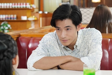 FODオリジナルスピンオフドラマ「親子は道半ば」場面写真