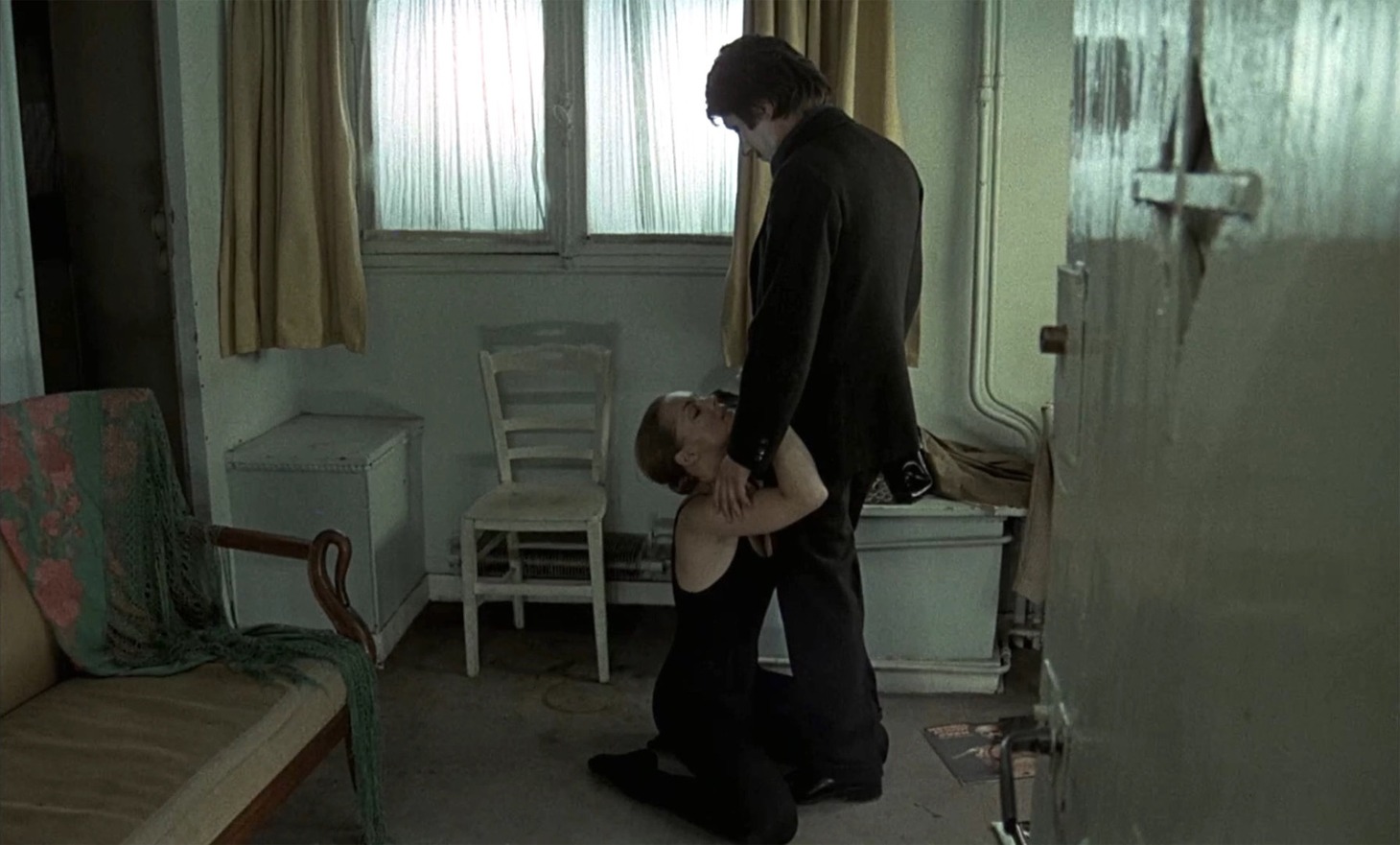 「最も重要なものは愛」場面写真 (c) 1975 STUDIOCANAL - Rizzoli Film (Italie) - TIT Film Produktion (Allemagne) - Tous Droits Reserves