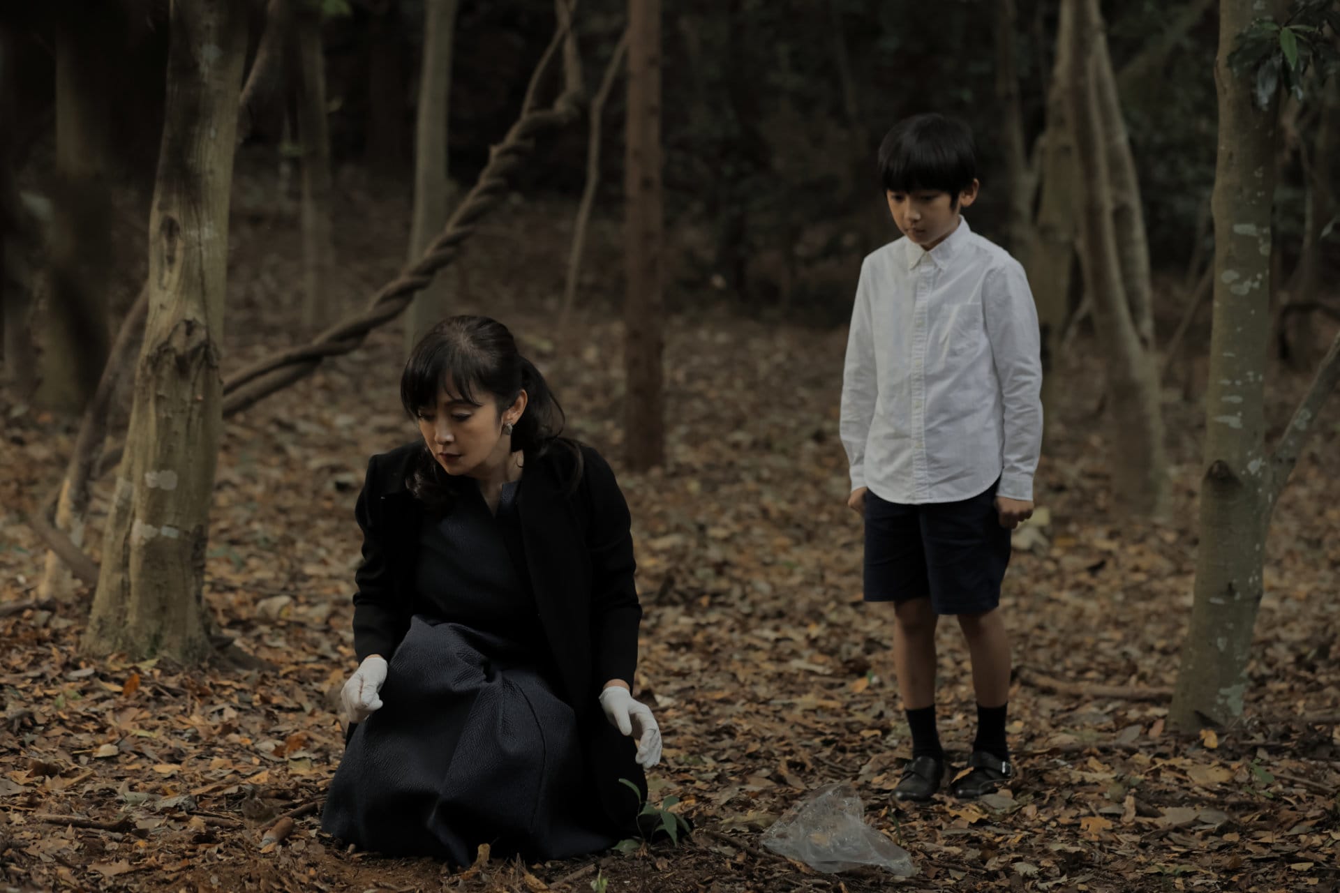 映画　徒花　井浦新　甲斐さやか サイン入り フォトTシャツ ブラック 甲斐さやかの監督作「徒花」東京国際映画祭へ、井浦新＆水原希子が作品