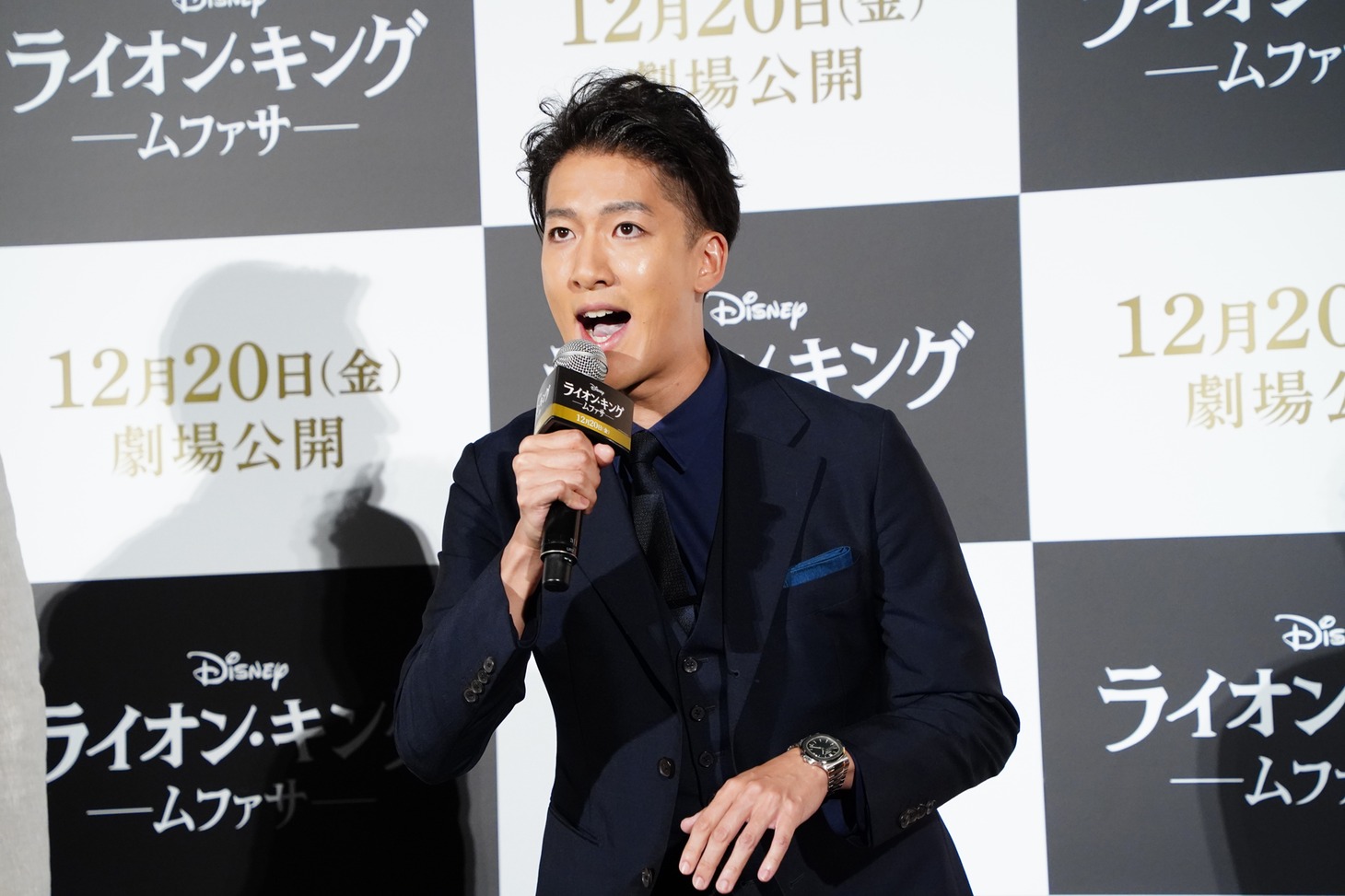 「サークル・オブ・ライフ」をアカペラで歌う尾上右近