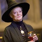 「ハリー・ポッター」マクゴナガル先生役、英国の女優マギー・スミスが89歳で死去