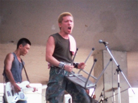 「ちょっとの雨ならがまん」場面写真