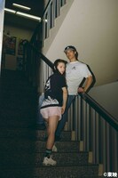 左から宮原華音、佳久創