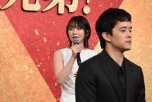 大河ドラマ「豊臣兄弟！」で慶（ちか）を演じる吉岡里帆（奥）。
