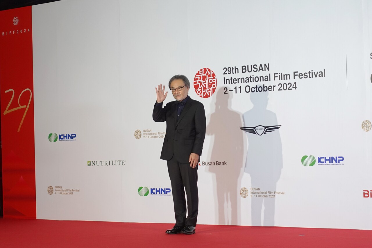 黒沢清のアジアン・フィルム・メーカー・オブ・ザ・イヤー賞受賞をポン・ジュノ＆濱口竜介が祝福