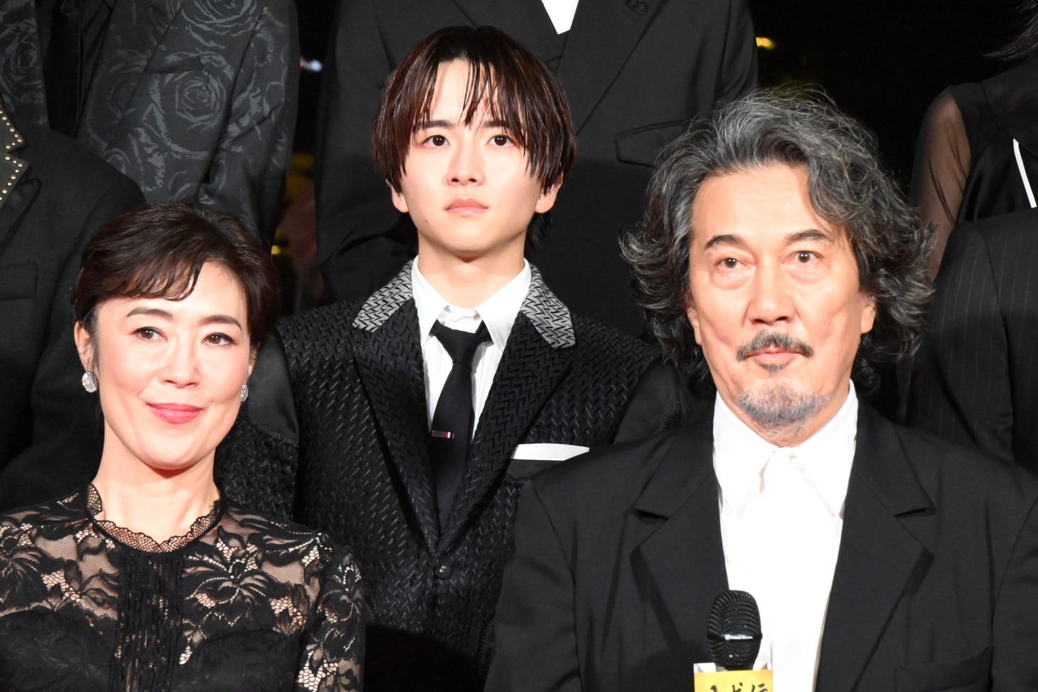 左から寺島しのぶ、板垣李光人、役所広司