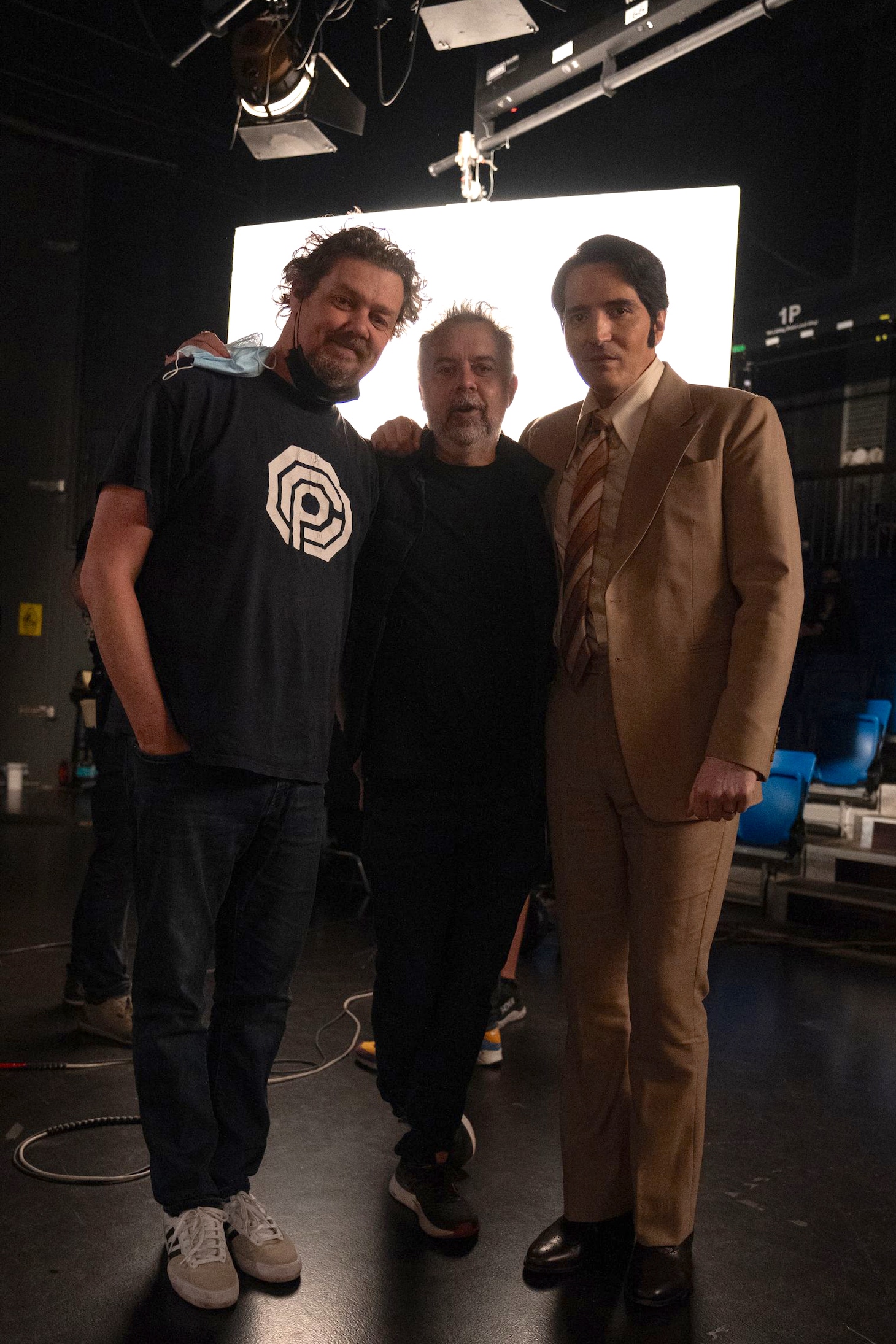 左からキャメロン・ケアンズ、コリン・ケアンズ、デヴィッド・ダストマルチャン