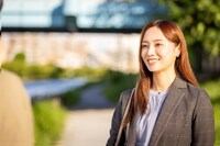 「デスゲームで待ってる」より、梅澤美波演じる秋澤和