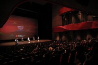 「さよならのつづき」ワールドプレミアの様子