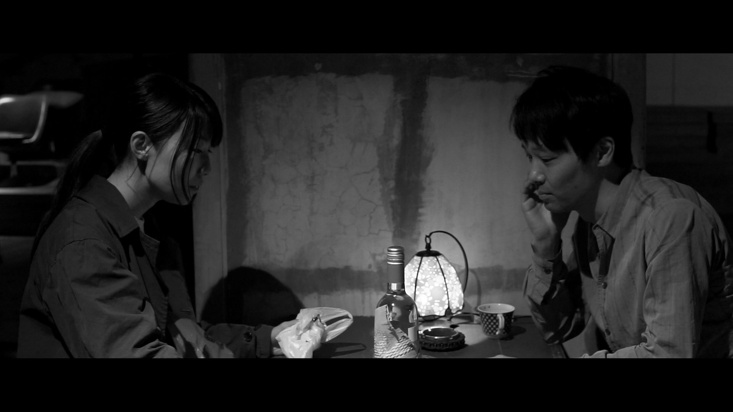 映画「愛の茶番 It Must Be Love」場面写真