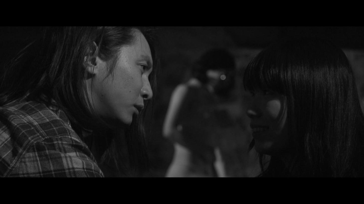 映画「愛の茶番 It Must Be Love」場面写真