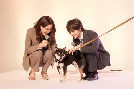 左から山崎紘菜、七五三掛龍也